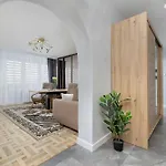 Apartment Spacious With 3 Bedrooms And Balcony In By Renters