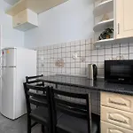 Spacious With 3 Bedrooms And Balcony In By Renters Apartment