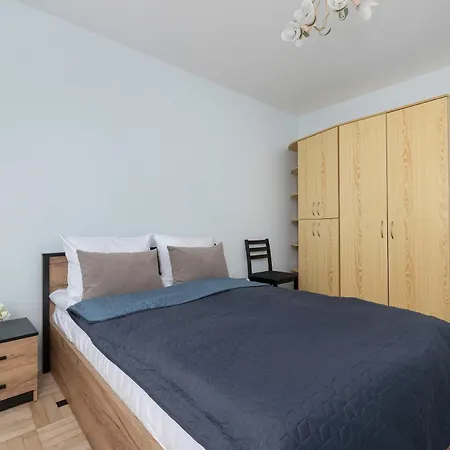 Spacious With 3 Bedrooms And Balcony In By Renters * Rzeszów