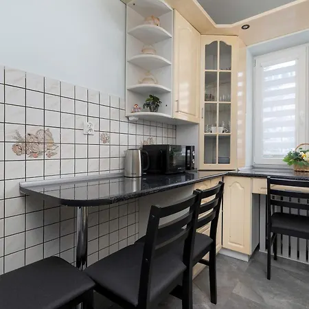 Apartment Spacious With 3 Bedrooms And Balcony In By Renters