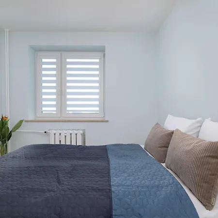 Spacious With 3 Bedrooms And Balcony In By Renters Rzeszow