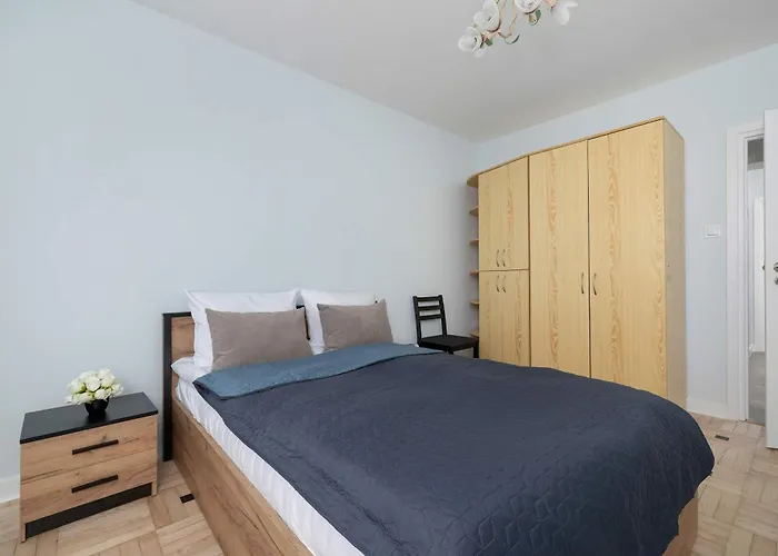 Spacious With 3 Bedrooms And Balcony In By Renters * Rzeszów