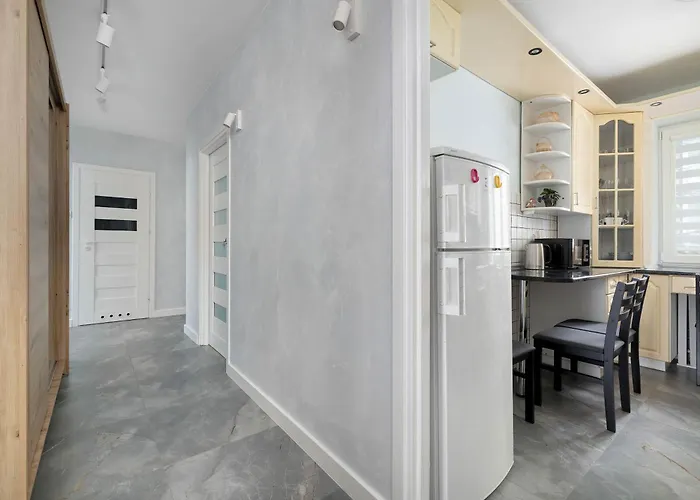 Spacious With 3 Bedrooms And Balcony In By Renters * Rzeszów