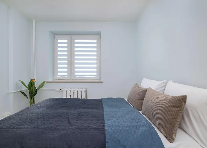 Spacious With 3 Bedrooms And Balcony In By Renters Rzeszów