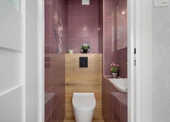 Apartman Spacious With 3 Bedrooms And Balcony In By Renters *